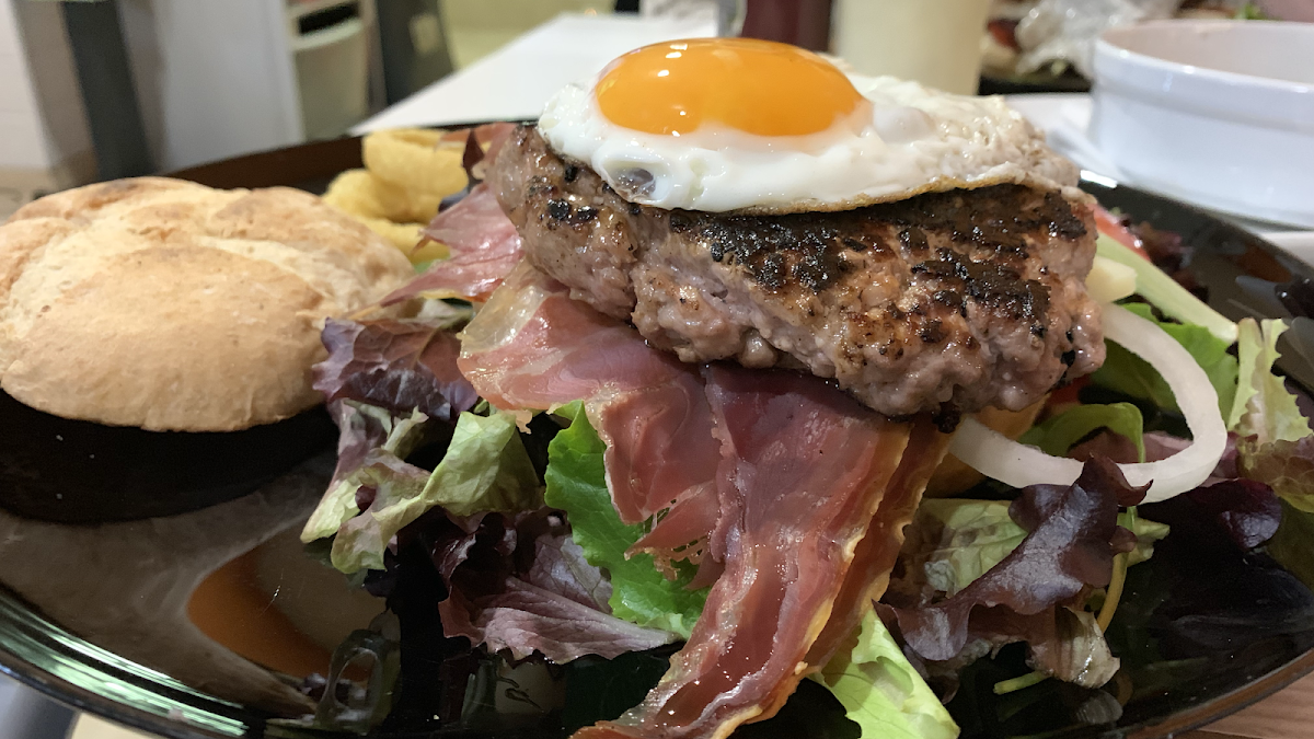 Oscar Caferteria Plaza Photos 2